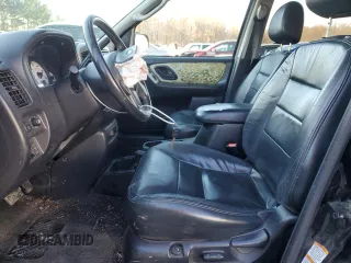 2003 Ford Escape Limited with VIN 1FMCU94123KE19996, listed as a Copart auction lot 82024934 with 225,089 mi miles and Salvage Title. Bid and sale history available at carsss.com. Image 7.