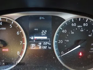 2018 Nissan Kicks SV с VIN 3N1CP5CUXJL533646, выставлен на аукционе IAAI как лот 41691353 с пробегом 81 321 миль миль и . История ставок и продаж доступна на DreamBid. Изображение 7.