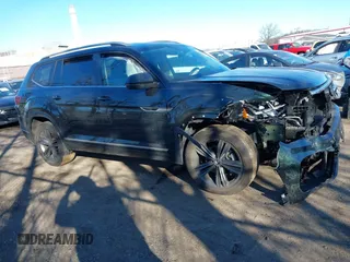 2022 Volkswagen Atlas SEL R-Line z VIN 1V2AR2CA9NC505811, wystawiony jako IAAI lot #41458521 z przebiegiem 32 621 mil mil oraz . Historia ofert i sprzedaży dostępna na DreamBid. Obrazek 13.