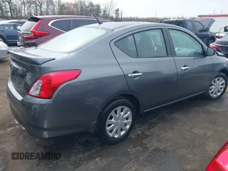 2019 Nissan Versa SV z VIN 3N1CN7AP8KL838112, wystawiony jako IAAI lot #41930746 z przebiegiem 27 404 mil mil oraz . Historia ofert i sprzedaży dostępna na DreamBid. Obrazek 4.