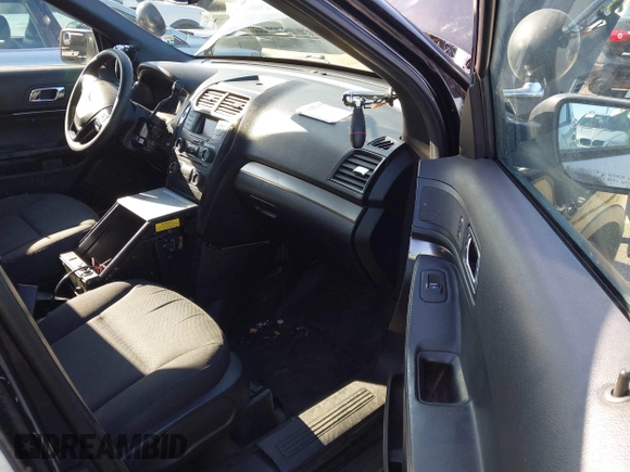 2017 Ford Police Interceptor Utility с VIN 1FM5K8ARXHGC34771, выставлен на аукционе IAAI как лот 42629582 с пробегом Не указан миль и . История ставок и продаж доступна на DreamBid. Изображение 5.