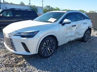 2023 Lexus RX 350 z VIN JTJCHMAA7P2002716, wystawiony jako IAAI lot #42043659 z przebiegiem 49 209 mil mil oraz . Historia ofert i sprzedaży dostępna na DreamBid. Obrazek 2.