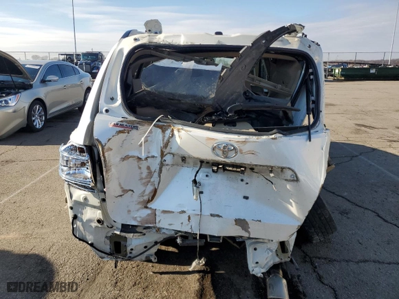 2012 Toyota Highlander Limited with VIN 5TDYK3EH0CS050394, listed as a Copart auction lot 86697214 with 171,821 mi miles and Salvage Title. Bid and sale history available at carsss.com. Image 6.