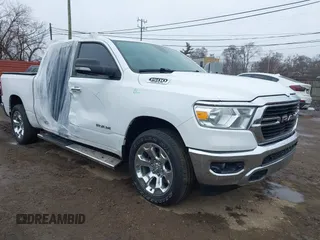 2019 Ram 1500 Big Horn z VIN 1C6SRFFT9KN644984, wystawiony jako IAAI lot #41849314 z przebiegiem 144 812 mil mil oraz . Historia ofert i sprzedaży dostępna na DreamBid. Obrazek 1.