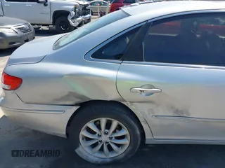 2007 Hyundai Azera SE with VIN KMHFC46F17A199984, listed as a IAAI auction lot 42357676 with 215,196 mi miles and . Bid and sale history available at DreamBid. Image 6.