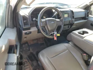 2018 Ford F-150 XL with VIN 1FTMF1C5XJKE11733, listed as a Copart auction lot 86049854 with 229,238 mi miles and Clean title. Bid and sale history available at DreamBid. Image 8.
