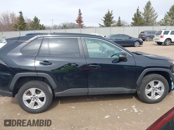 2020 Toyota RAV4 XLE with VIN 2T3P1RFV8LC061598, listed as a IAAI auction lot 41850442 with 40,175 mi miles and . Bid and sale history available at DreamBid. Image 13.