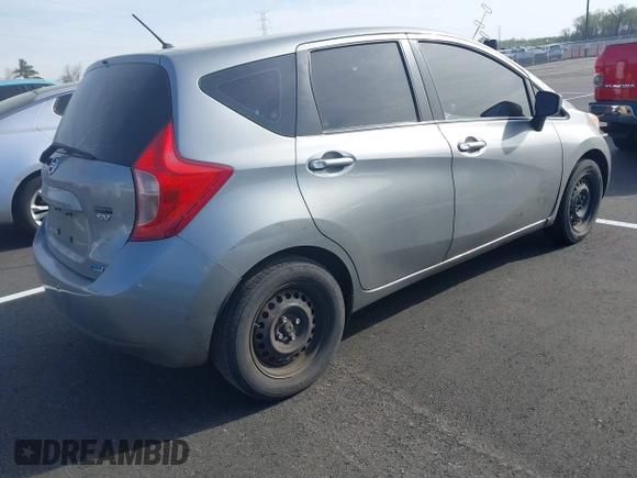2015 Nissan Note S z VIN 3N1CE2CP4FL405926, wystawiony jako IAAI lot #41894773 z przebiegiem 120 316 mil mil oraz . Historia ofert i sprzedaży dostępna na DreamBid. Obrazek 4.