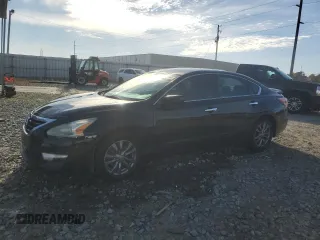 2015 Nissan Altima 2.5 S with VIN 1N4AL3AP2FC477793, listed as a Copart auction lot 84823164 with 287,516 mi miles and Salvage Title. Bid and sale history available at carsss.com. Image 1.