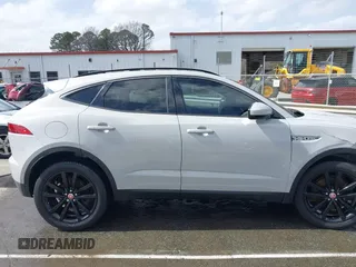 2020 Jaguar E-Pace SE z VIN SADFP2FXXL1015324, wystawiony jako IAAI lot #41721209 z przebiegiem 38 575 mil mil oraz . Historia ofert i sprzedaży dostępna na DreamBid. Obrazek 13.