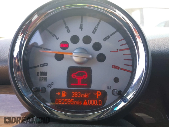 2010 MINI Hardtop S with VIN WMWMF7C50ATZ71187, listed as a IAAI auction lot 42440637 with 82,595 mi miles and . Bid and sale history available at DreamBid. Image 7.