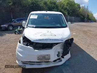 2015 Nissan NV200 SV with VIN 3N6CM0KN2FK696854, listed as a IAAI auction lot 40484019 with 198,411 mi miles. Bid and sale history available at carsss.com. Image 13.