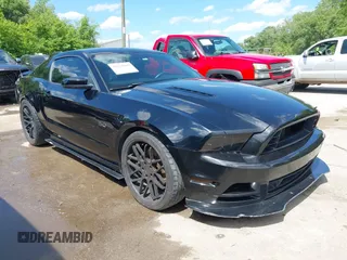 2014 Ford Mustang GT z VIN 1ZVBP8CF8E5254176, wystawiony jako IAAI lot #42315609 z przebiegiem 107 597 mil mil oraz . Historia ofert i sprzedaży dostępna na DreamBid. Obrazek 1.