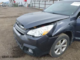 2013 Subaru Outback 2.5i Premium with VIN 4S4BRBGC6D3301186, listed as a IAAI auction lot 42014285 with 81,593 mi miles. Bid and sale history available at carsss.com. Image 6.