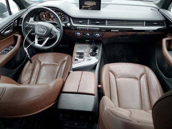 2017 Audi Q7 Premium Plus with VIN WA1LAAF74HD013210, listed as a Copart auction lot 49337825 with 82,450 mi miles and Salvage Title. Bid and sale history available at DreamBid. Image 8.