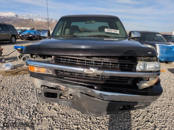 2000 Chevrolet Silverado 1500 LT with VIN 1GCEK19T8YE206233, listed as a Copart auction lot 49801595 with 57,204 mi miles and Salvage Title. Bid and sale history available at carsss.com. Image 5.