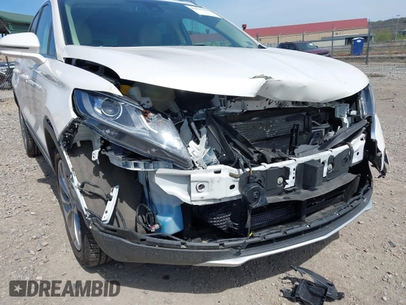 2018 Lincoln MKC Select with VIN 5LMCJ2D90JUL14751, listed as a IAAI auction lot 42091255 with 51,333 mi miles and . Bid and sale history available at DreamBid. Image 6.