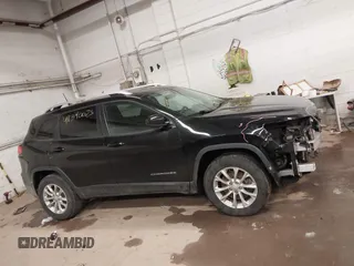 2020 Jeep Cherokee Latitude with VIN 1C4PJMCB6LD651548, listed as a IAAI auction lot 41340075 with 102,812 mi miles. Bid and sale history available at carsss.com. Image 13.