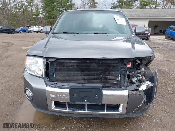 2011 Ford Escape Limited with VIN 1FMCU0EG6BKB21531, listed as a IAAI auction lot 41750480 with 70,270 mi miles. Bid and sale history available at carsss.com. Image 13.