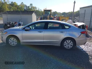 2019 Ford Fusion S with VIN 3FA6P0G70KR209661, listed as a IAAI auction lot 40319091 with 46,466 mi miles and . Bid and sale history available at DreamBid. Image 14.