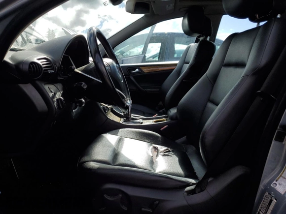 2007 Mercedes-Benz C 230 Sport с VIN WDBRF52HX7F880152, выставлен на аукционе Copart как лот 76800434 с пробегом 195 551 миль миль и Списание • Salvage title. История ставок и продаж доступна на DreamBid. Изображение 7.