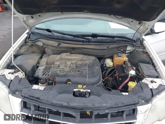 2007 Chrysler Pacifica Touring with VIN 2A8GM68X07R142333, listed as a IAAI auction lot 42197323 with 295,785 mi miles and . Bid and sale history available at DreamBid. Image 10.