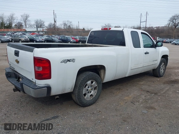 2011 Chevrolet Silverado 1500 LT with VIN 1GCRKSE06BZ186048, listed as a IAAI auction lot 41618521 with 291,361 mi miles and . Bid and sale history available at DreamBid. Image 4.