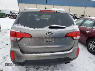 2014 Kia Sorento LX z VIN 5XYKT3A63EG470187, wystawiony jako Copart lot #88716075 z przebiegiem 111 478 mil mil oraz Szkoda całkowita • Salvage title. Historia ofert i sprzedaży dostępna na DreamBid. Obrazek 6.