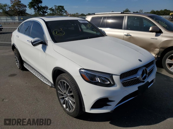 2019 Mercedes-Benz GLC with VIN WDC0J4KB9KF514555, listed as a Copart auction lot 61640822 with 31,888 mi miles. Bid and sale history available at carsss.com. Image 1.