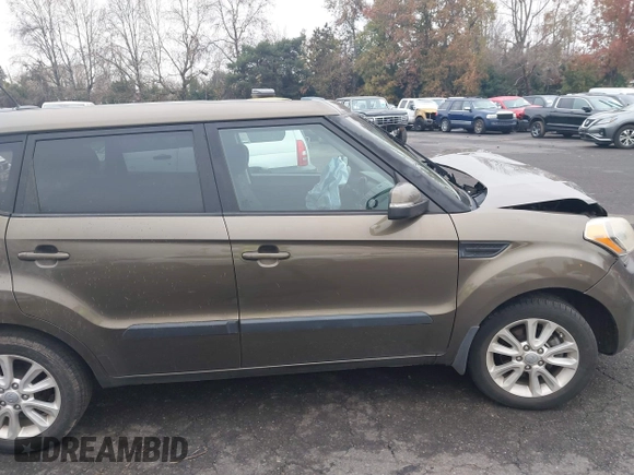 2013 Kia Soul ! with VIN KNDJT2A63D7537954, listed as a IAAI auction lot 41367467 with 91,580 mi miles. Bid and sale history available at carsss.com. Image 12.
