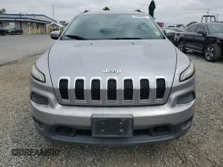 2014 Jeep Cherokee Latitude with VIN 1C4PJLCB1EW241645, listed as a Copart auction lot 55886855 with 183,081 mi miles and Clean Title. Bid and sale history available at DreamBid. Image 5.