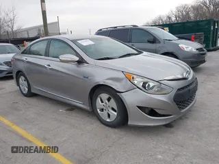 2012 Hyundai Sonata Hybrid with VIN KMHEC4A44CA031963, listed as a IAAI auction lot 41836969 with 251,112 mi miles and . Bid and sale history available at DreamBid. Image 1.
