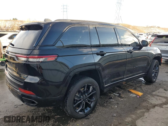 2023 Jeep Grand Cherokee 30th Anniversary with VIN 1C4RJYB61P8905525, listed as a Copart auction lot 43347335 with 18,814 mi miles and Salvage title. Bid and sale history available at DreamBid. Image 3.