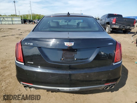 2018 Cadillac CT6 AWD z VIN 1G6KB5RS9JU132448, wystawiony jako Copart lot #56559515 z przebiegiem 109 823 mil mil oraz Szkoda całkowita • Salvage title. Historia ofert i sprzedaży dostępna na DreamBid. Obrazek 6.