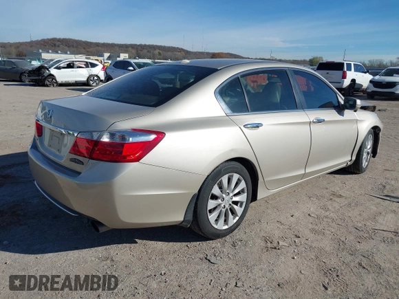2013 Honda Accord Sdn EX-L with VIN 1HGCR2F88DA143534, listed as a IAAI auction lot 40962871 with 226,188 mi miles. Bid and sale history available at carsss.com. Image 4.