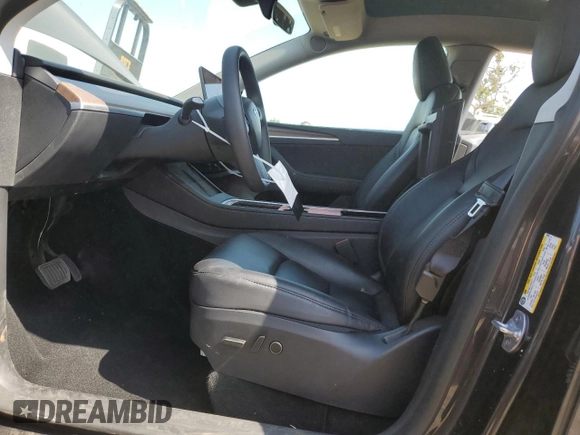 2024 Tesla Model Y Long Range with VIN 7SAYGAEE2RF101616, listed as a Copart auction lot 62236425 with 32,619 mi miles and Salvage title. Bid and sale history available at DreamBid. Image 7.
