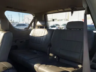 2006 Toyota Sequoia SR5 with VIN 5TDZT34A16S275000, listed as a IAAI auction lot 41615996 with 165,018 mi miles. Bid and sale history available at carsss.com. Image 18.