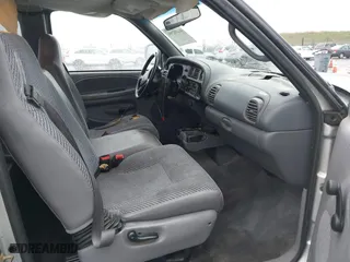 2001 Dodge Ram 1500 with VIN 1B7HC13Y51J559377, listed as a IAAI auction lot 41491299 with 192,046 mi miles. Bid and sale history available at carsss.com. Image 5.