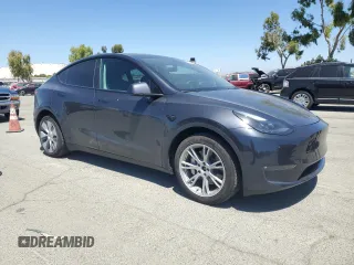 2024 Tesla Model Y Long Range с VIN 7SAYGDEE1RF060140, выставлен на аукционе Copart как лот 60923445 с пробегом 12 765 миль миль и Списание • Salvage title. История ставок и продаж доступна на DreamBid. Изображение 4.