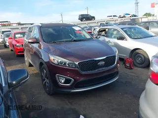 2016 Kia Sorento EX z VIN 5XYPH4A54GG127069, wystawiony jako IAAI lot #42098835 z przebiegiem 126 000 mil mil oraz . Historia ofert i sprzedaży dostępna na DreamBid. Obrazek 1.