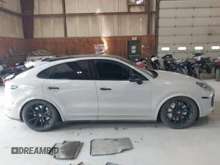 2021 Porsche Cayenne Turbo with VIN WP1BF2AY2MDA51228, listed as a IAAI auction lot 42757492 with 33,660 mi miles and . Bid and sale history available at DreamBid. Image 13.