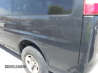 2003 Chevrolet Express Passenger with VIN 1GAHG35U631142890, listed as a IAAI auction lot 42086091 with 127,191 mi miles and . Bid and sale history available at DreamBid. Image 12.