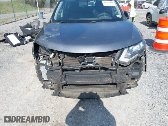 2018 Nissan Rogue SV with VIN KNMAT2MVXJP519711, listed as a IAAI auction lot 41961816 with 216,545 mi miles and . Bid and sale history available at carsss.com. Image 6.