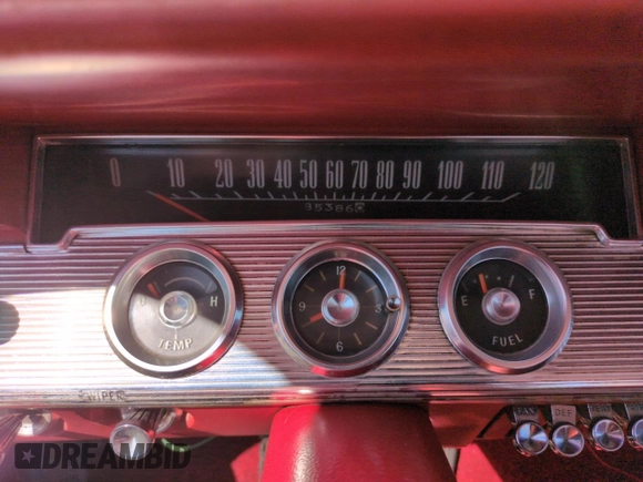 1961 Chevrolet Impala с VIN 11739B190181, выставлен на аукционе Copart как лот 75408464 с пробегом 85 386 миль миль и Списание • Salvage title. История ставок и продаж доступна на DreamBid. Изображение 9.