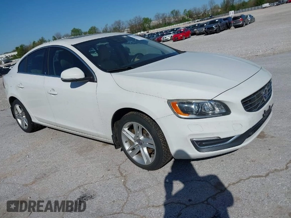 2015 Volvo S60 T5 Drive-E Platinum with VIN YV140MFM7F1346644, listed as a IAAI auction lot 41984716 with 78,210 mi miles. Bid and sale history available at carsss.com. Image 1.