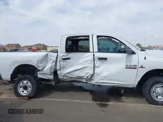 2018 Ram 2500 Tradesman с VIN 3C6UR5CL5JG396845, выставлен на аукционе IAAI как лот 41879647 с пробегом 19 108 миль миль и . История ставок и продаж доступна на DreamBid. Изображение 6.