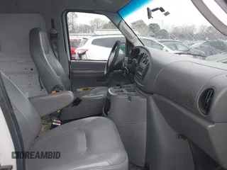2004 Ford Econoline Cargo with VIN 1FTRE14W94HA87305, listed as a IAAI auction lot 41719727 with Not Provided miles. Bid and sale history available at carsss.com. Image 5.