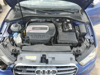 2015 Audi S3 Prestige z VIN WAUFFGFF8F1131044, wystawiony jako Copart lot #54427575 z przebiegiem 76 278 mil mil oraz Szkody całkowita. Historia ofert i sprzedaży dostępna na DreamBid. Obrazek 11.