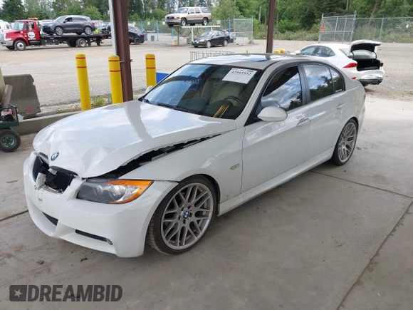 2007 BMW 3 Series 328i с VIN WBAVC53527FZ76805, выставлен на аукционе IAAI как лот 42543532 с пробегом 160 803 миль миль и . История ставок и продаж доступна на DreamBid. Изображение 17.