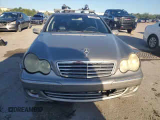 2005 Mercedes-Benz C 240 with VIN WDBRH61J85F539608, listed as a Copart auction lot 66003865 with 119,616 mi miles and Clean title. Bid and sale history available at DreamBid. Image 5.